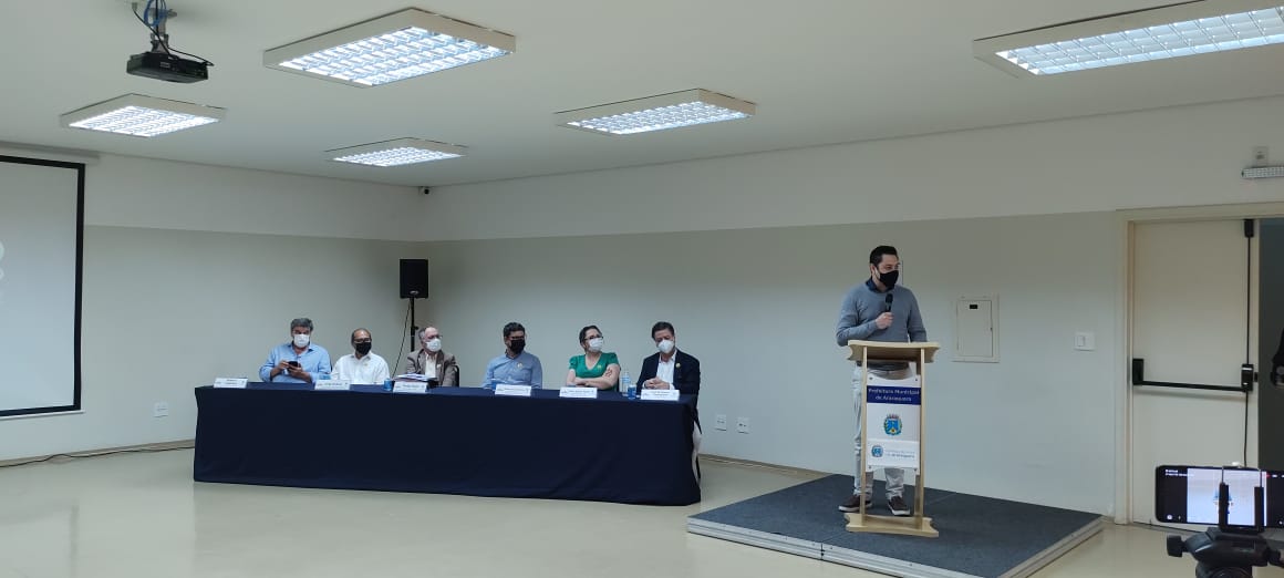 Foto 3 de 7 — Audiência debate Agrupamento Urbano Central